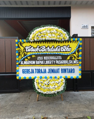 Papan Bunga Duka di Lenteng Agung