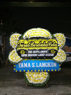 Papan Bunga Duka di Lenteng Agung